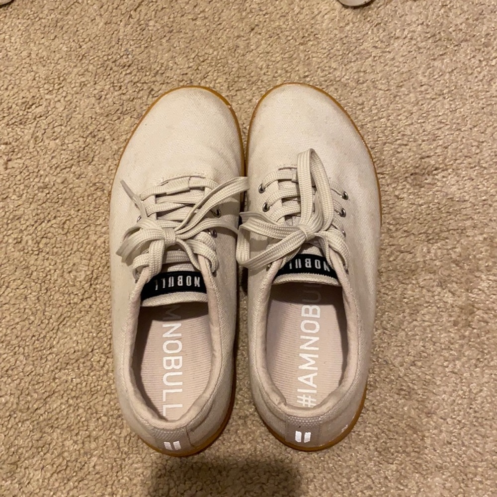 NoBull trainers size 7